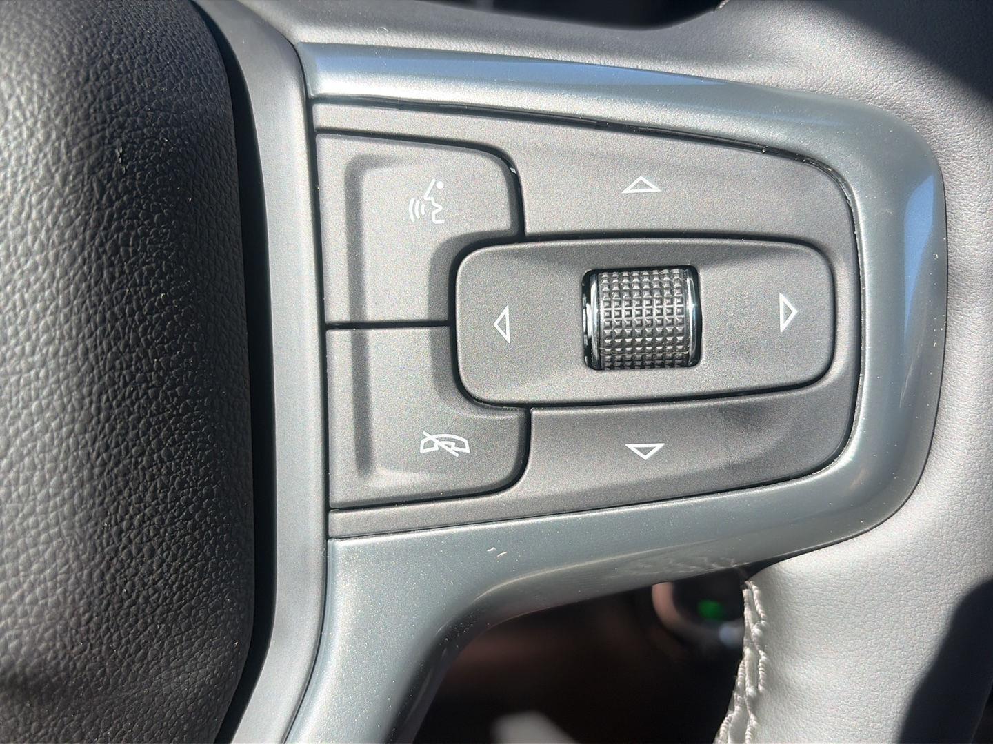 2026 Chevrolet Silverado 2500HD photo 15 of 31