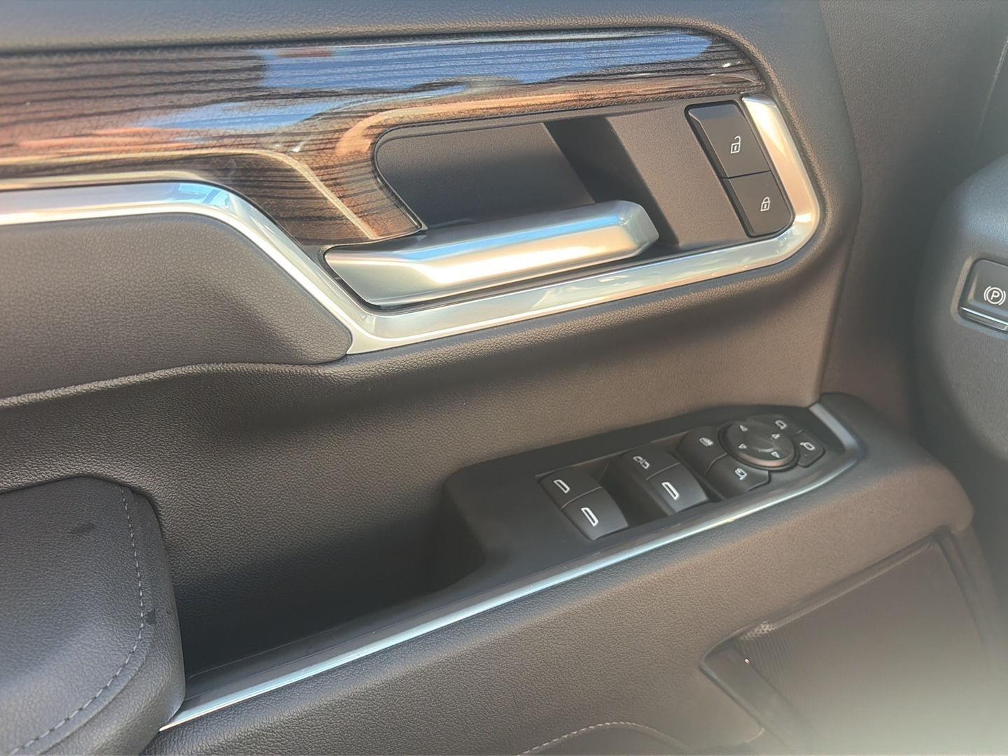 2026 Chevrolet Silverado 2500HD photo 17 of 31