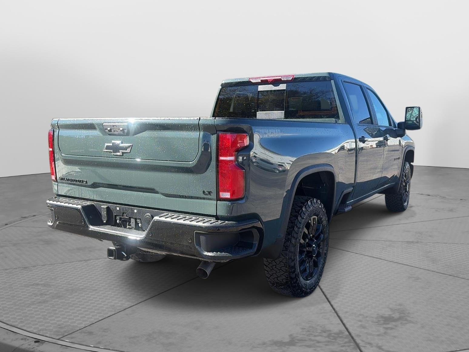 2026 Chevrolet Silverado 2500HD photo 5 of 31