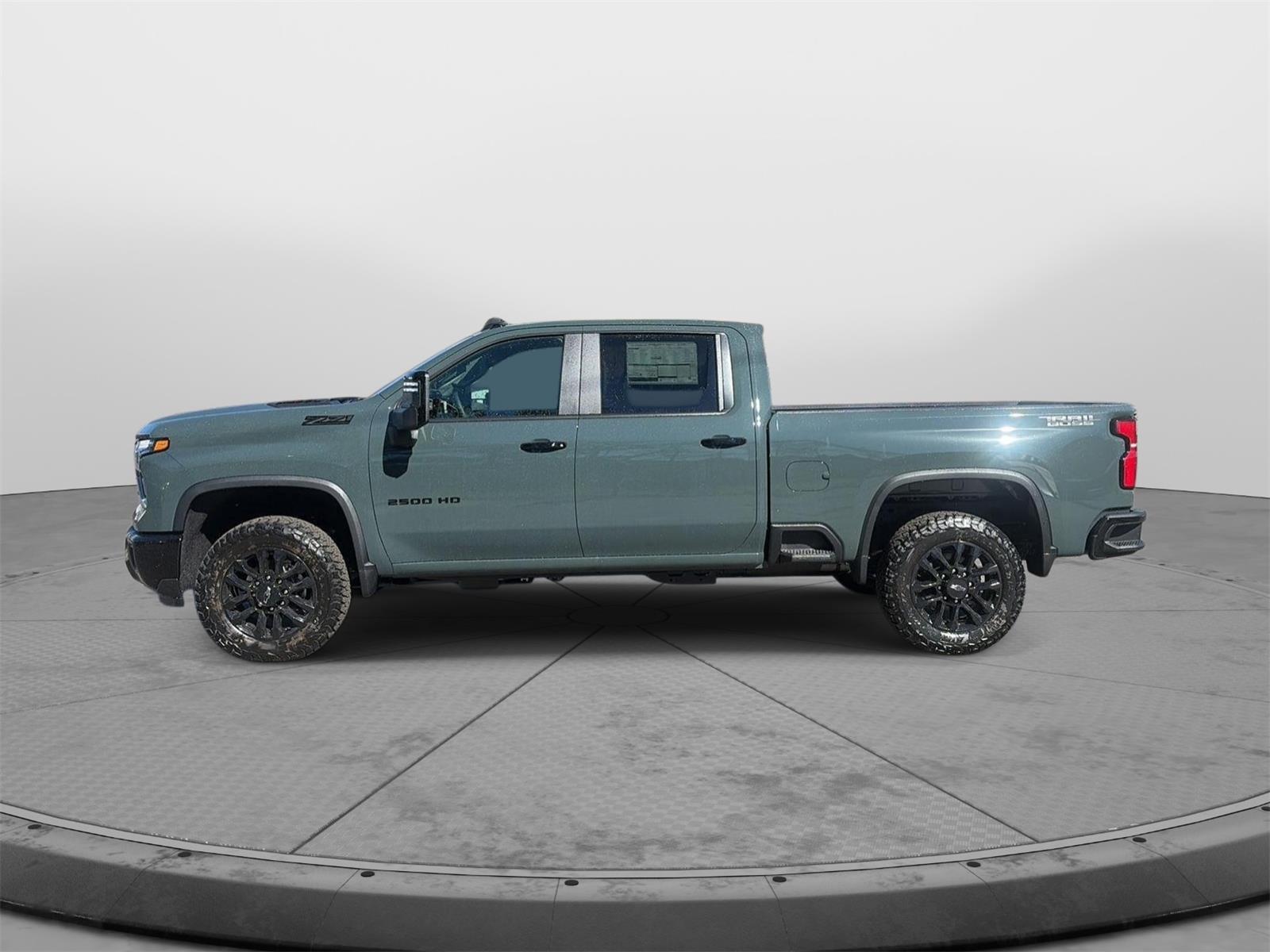 2026 Chevrolet Silverado 2500HD photo 8 of 31