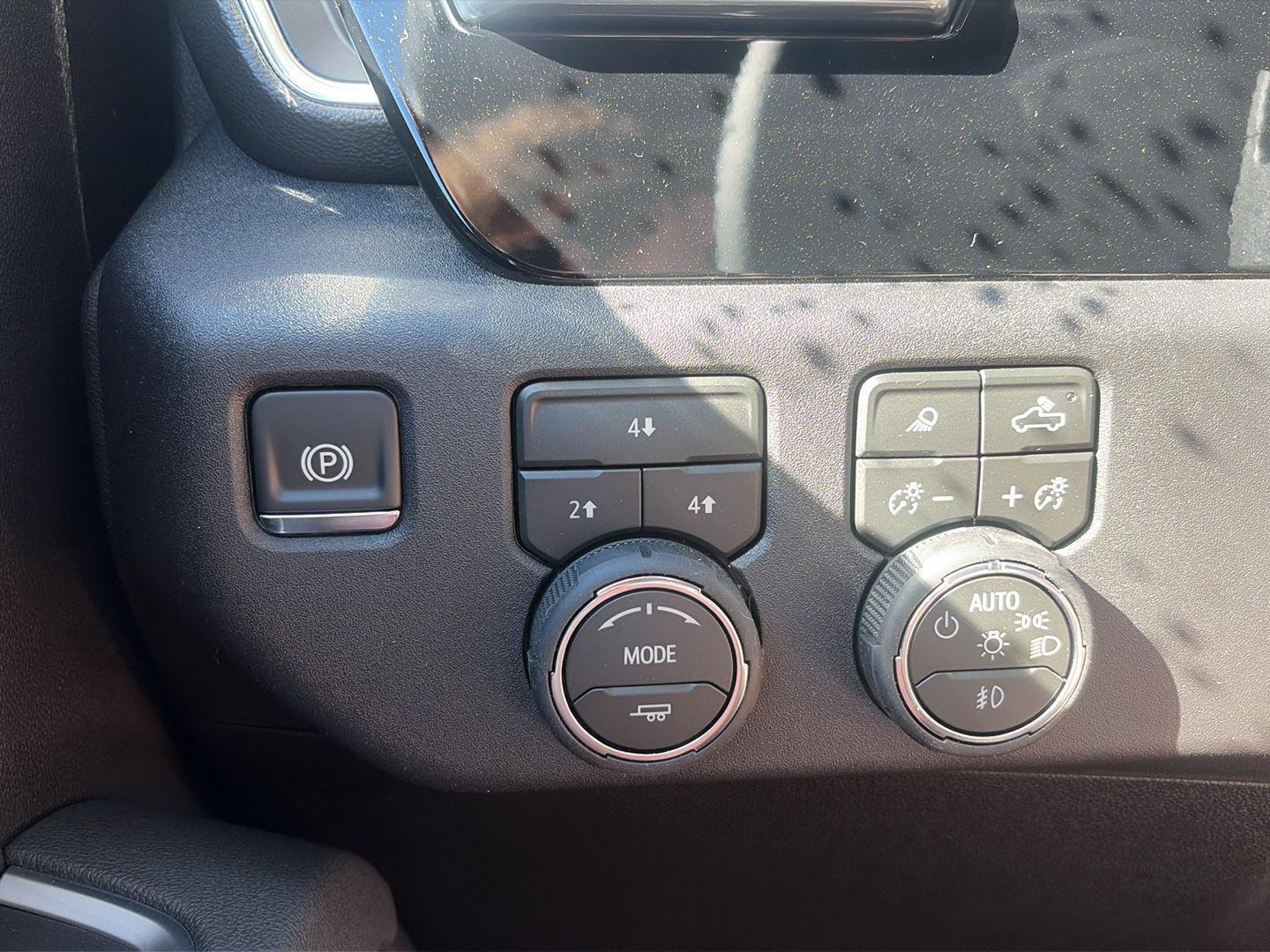 2026 Chevrolet Silverado 2500HD photo 17 of 31