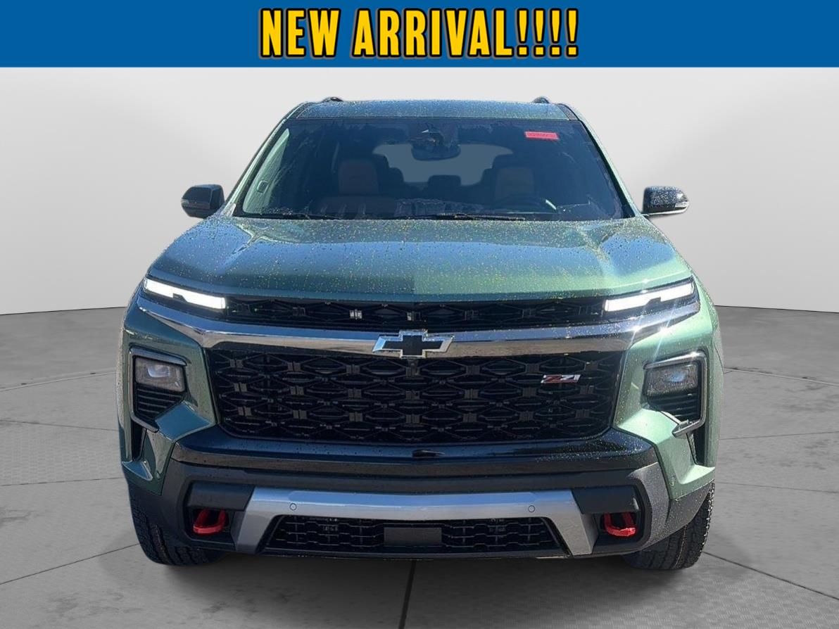 2027 Chevrolet Traverse photo 2 of 34