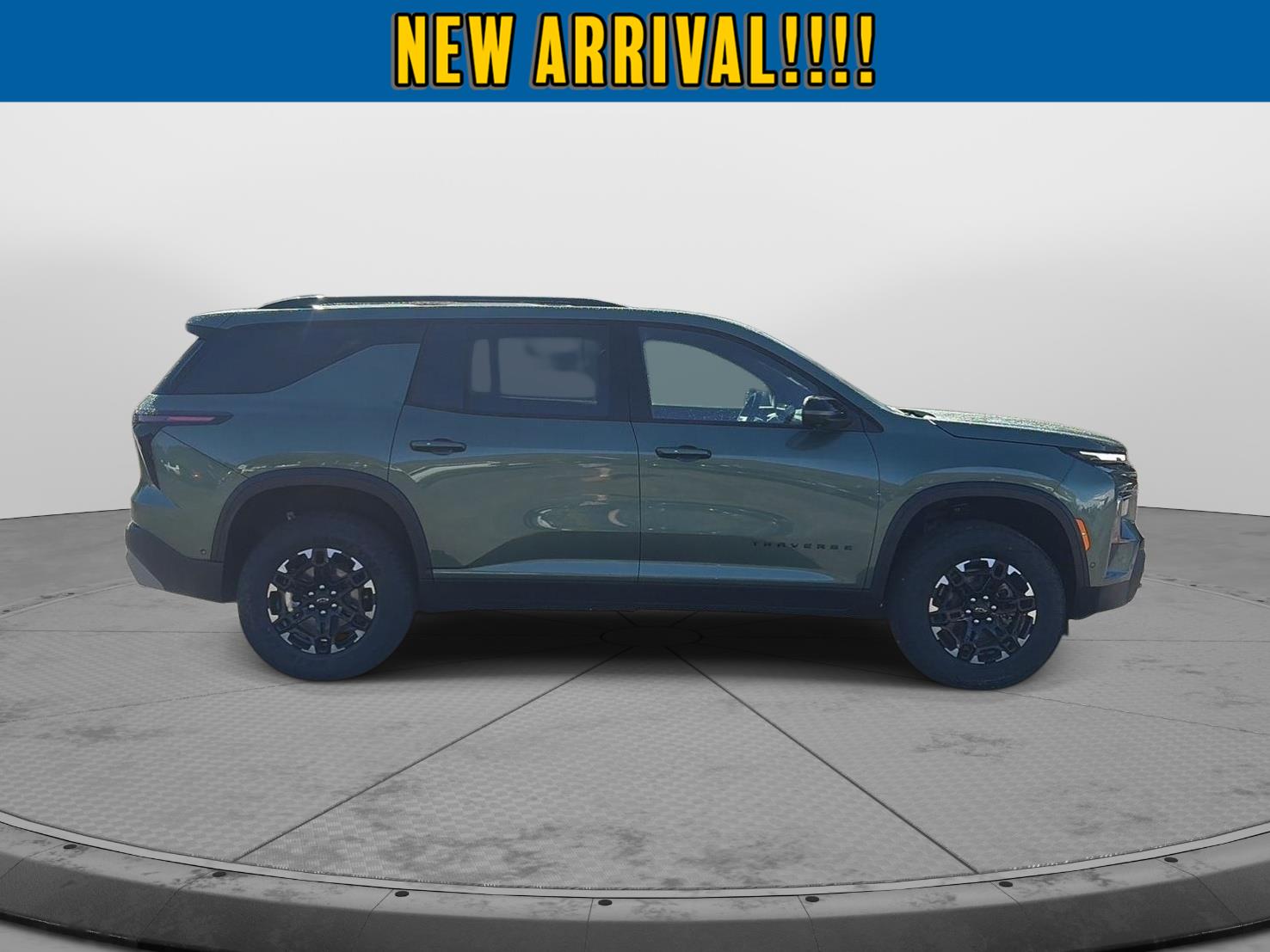 2027 Chevrolet Traverse photo 4 of 34