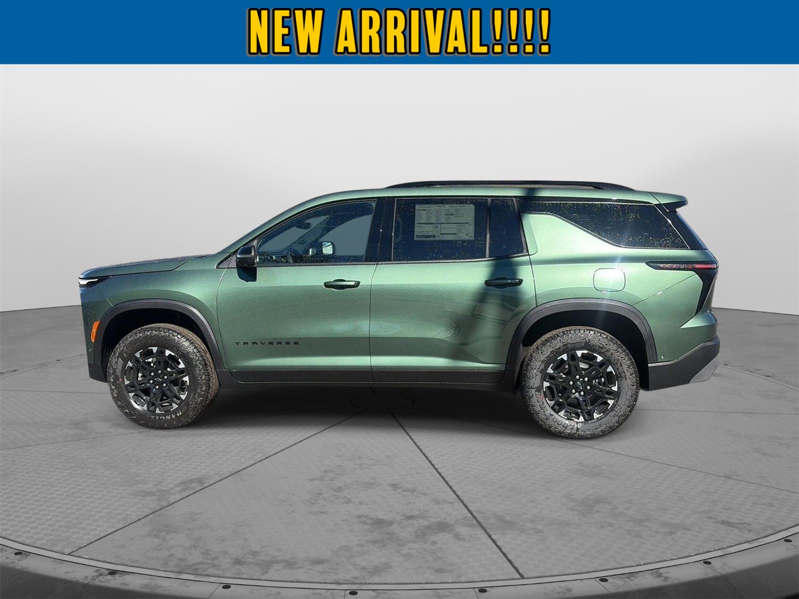 2027 Chevrolet Traverse photo 8 of 34