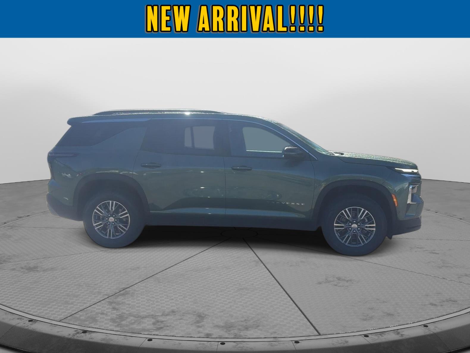 2027 Chevrolet Traverse photo 4 of 27