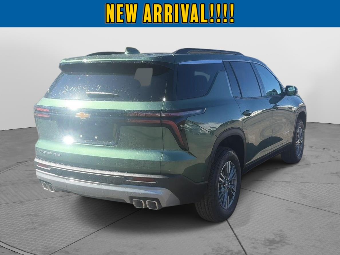2027 Chevrolet Traverse photo 5 of 27