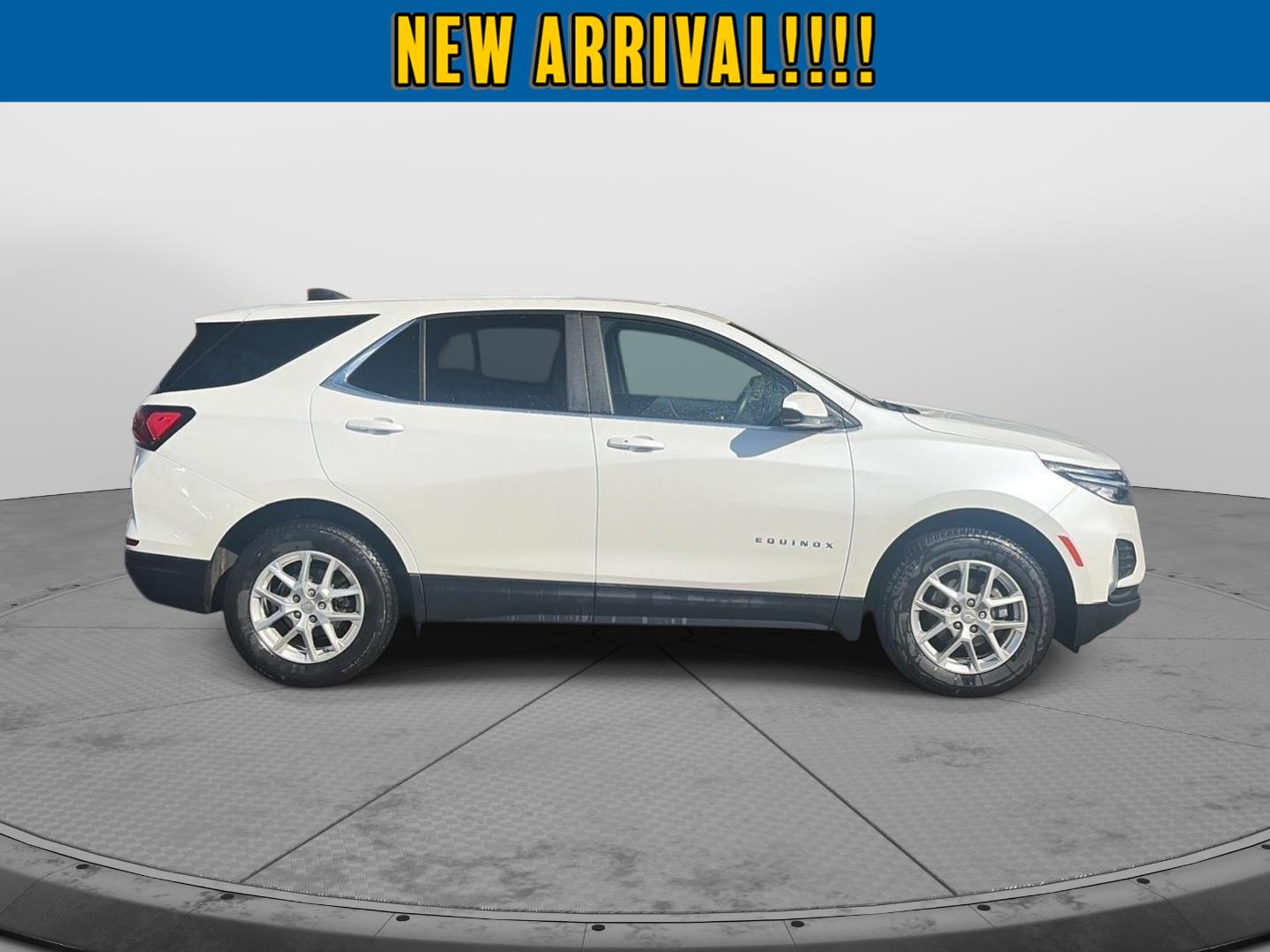 2024 CHEVROLET EQUINOX photo 4 of 10