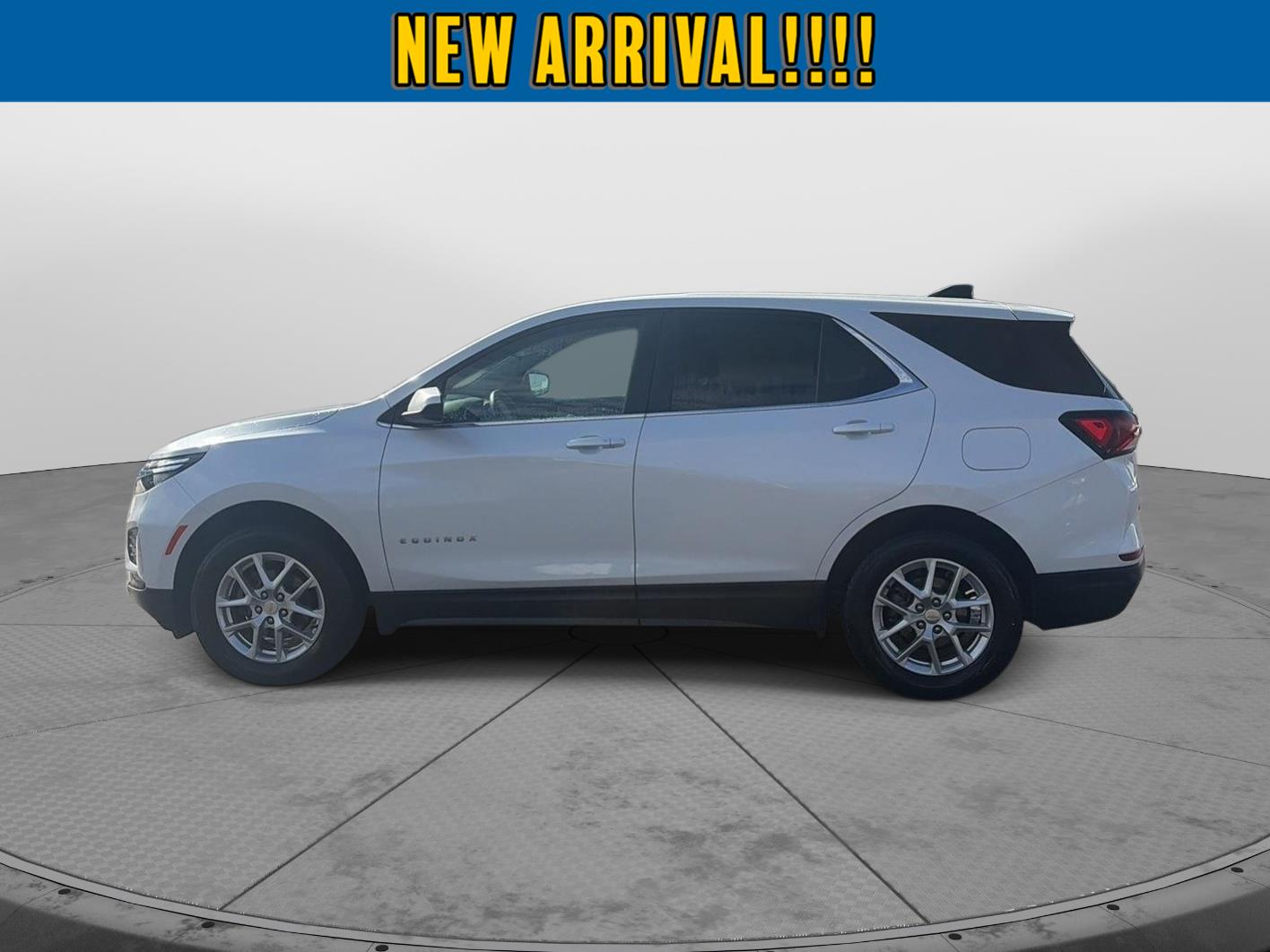 2024 CHEVROLET EQUINOX photo 8 of 10