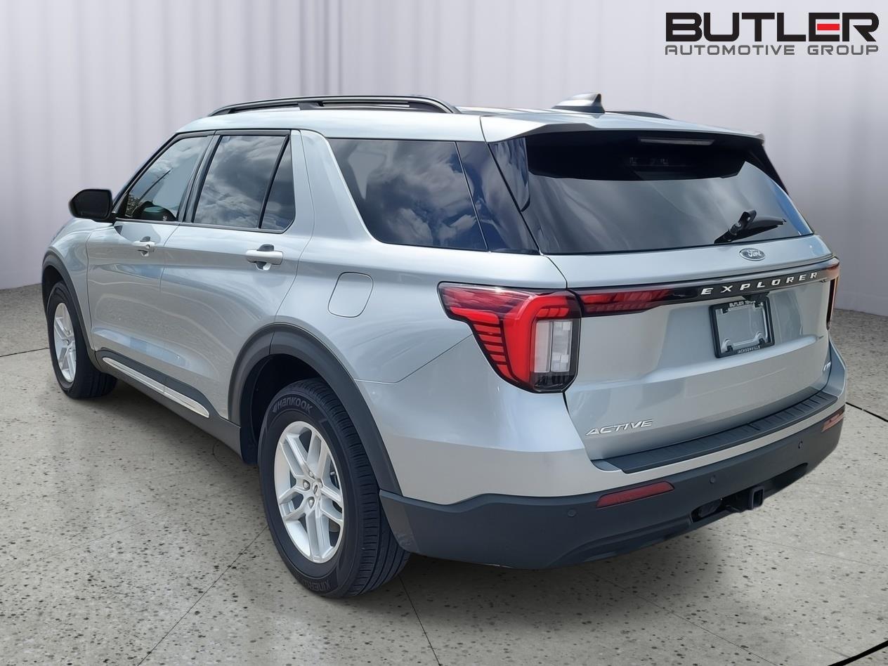 Used 2025 Ford Explorer SUV
