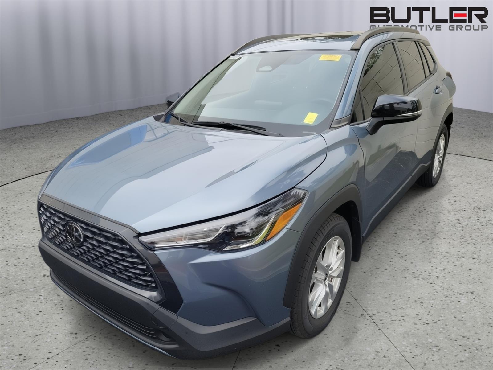  2025 Toyota Corolla Cross LE FWD   