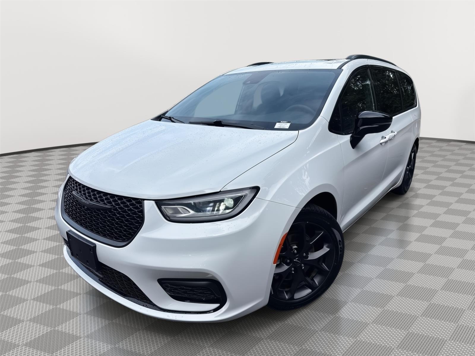 View vehicle photo 2