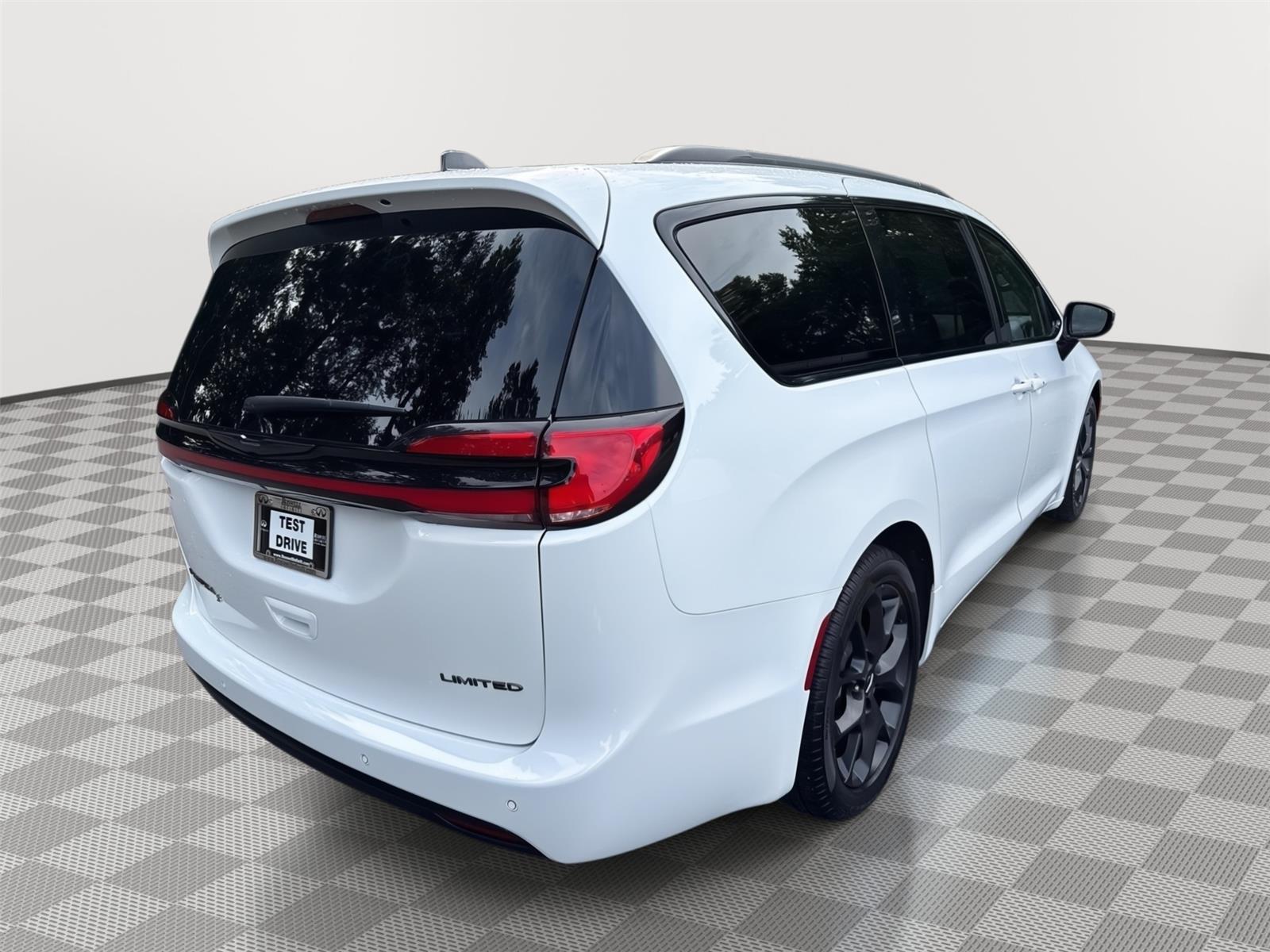 View vehicle photo 6
