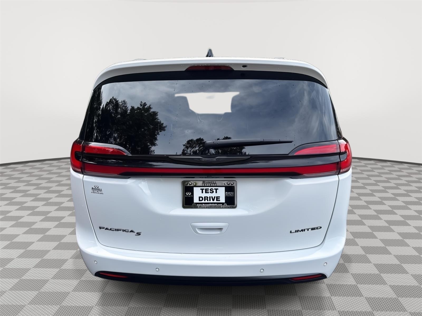 View vehicle photo 7