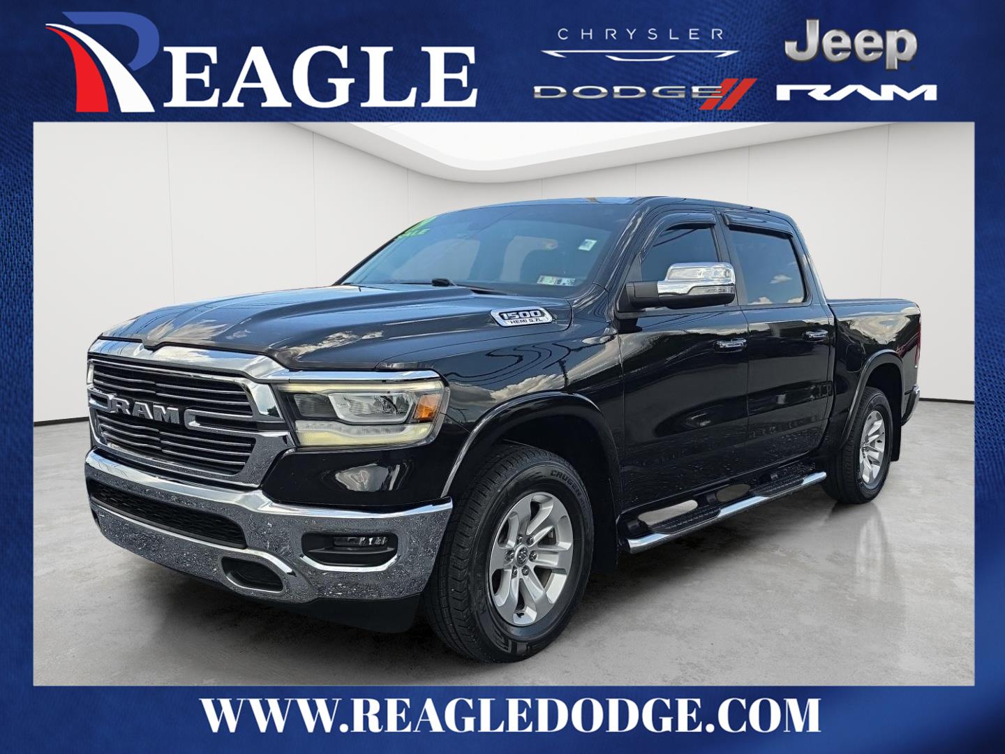 Diamond Black Crystal Pearlcoat 2019 RAM 1500 Pickup Truck Four-Wheel Drive 8-Speed Automatic