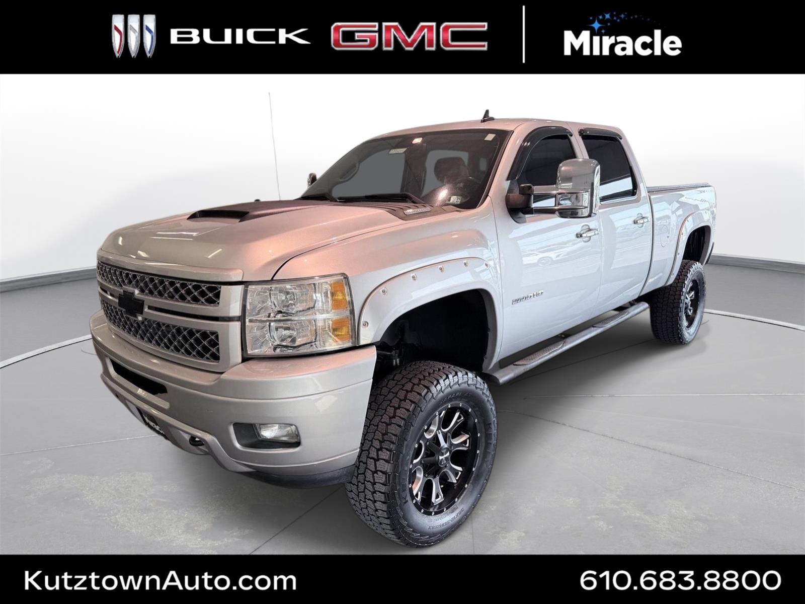 Silver Ice Metallic 2014 Chevrolet Silverado 2500HD Pickup Truck Four-Wheel Drive 6-Speed Automatic