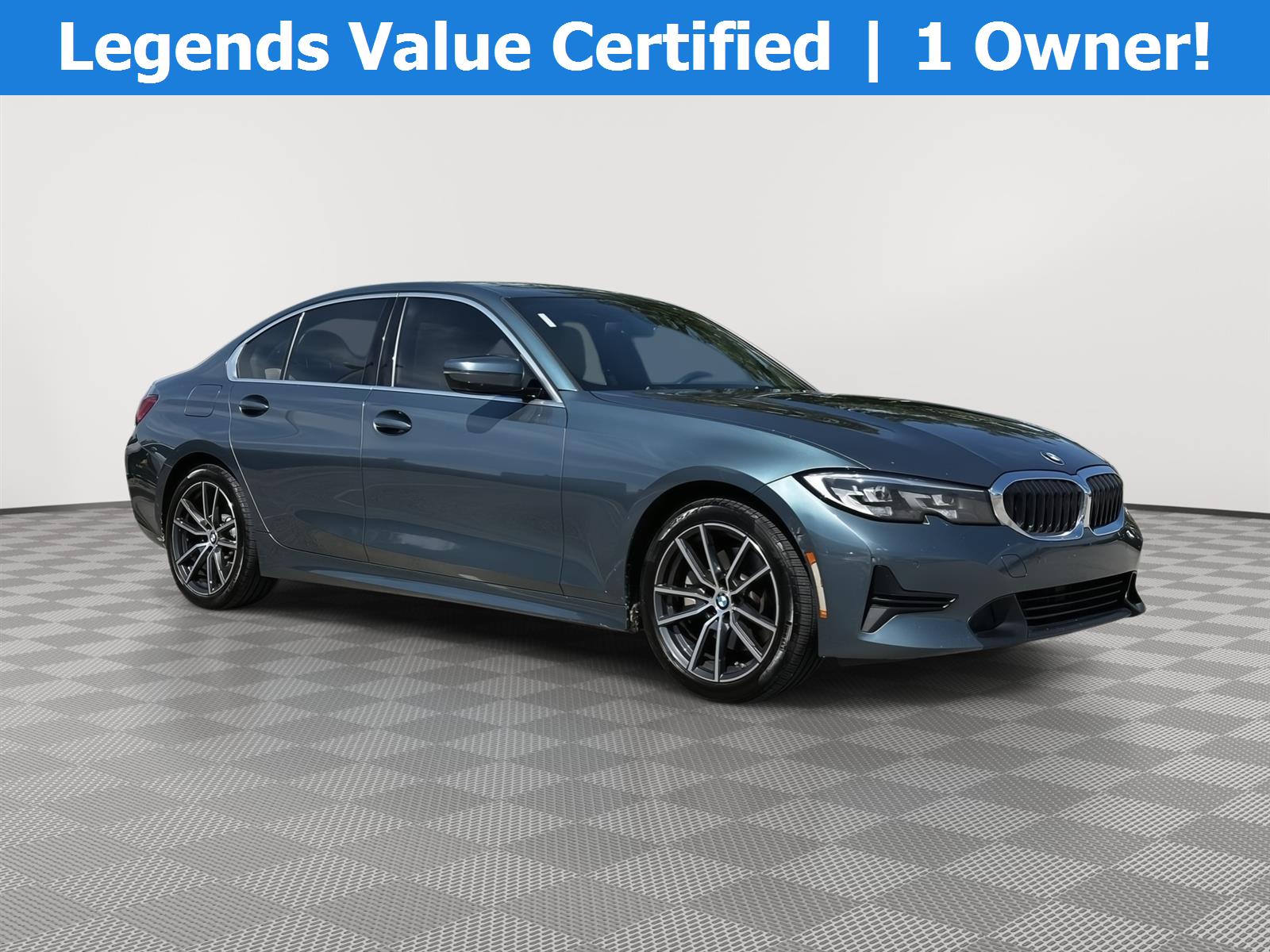2019 BMW 3 Series 330i Sedan's photo