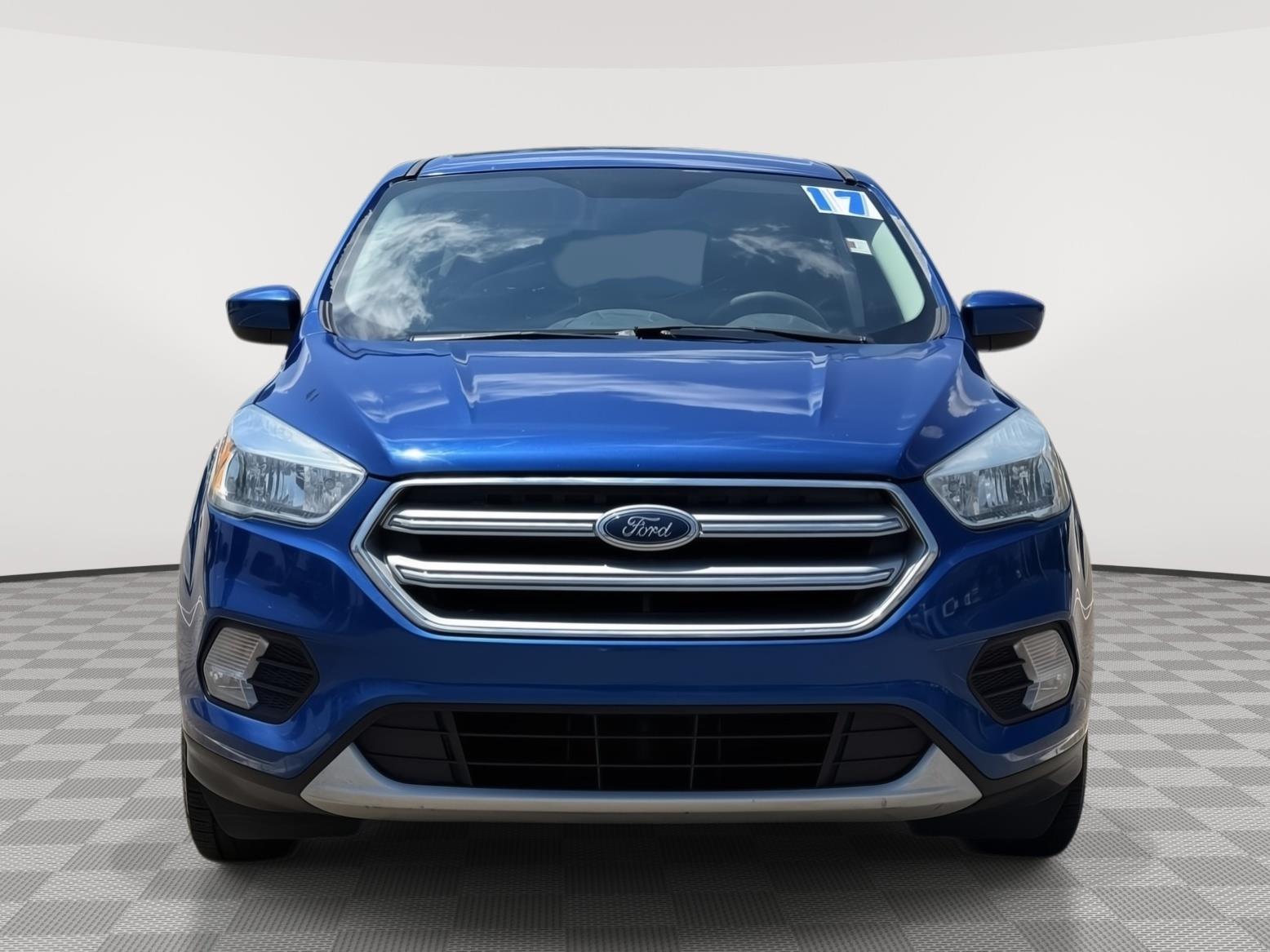 Used 2017 Ford Escape SE with VIN 1FMCU0GD5HUD09375 for sale in Kansas City