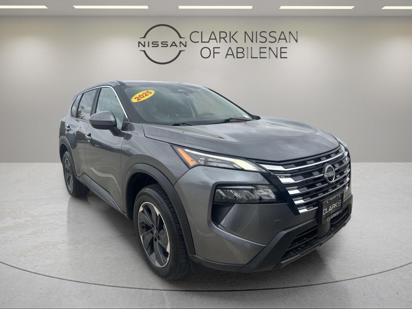 Gray (Gun Metallic) 2025 Nissan Rogue SUV / Crossover Front-Wheel Drive Continuously Variable Transmission