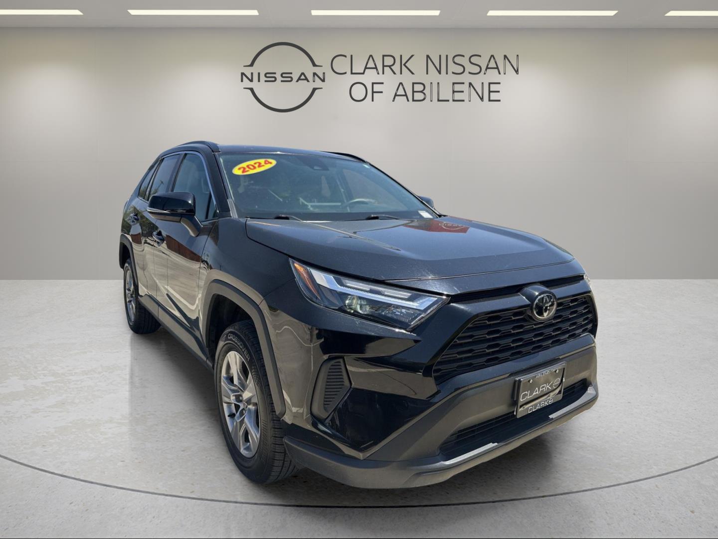 2024 Toyota RAV4 XLE FWD