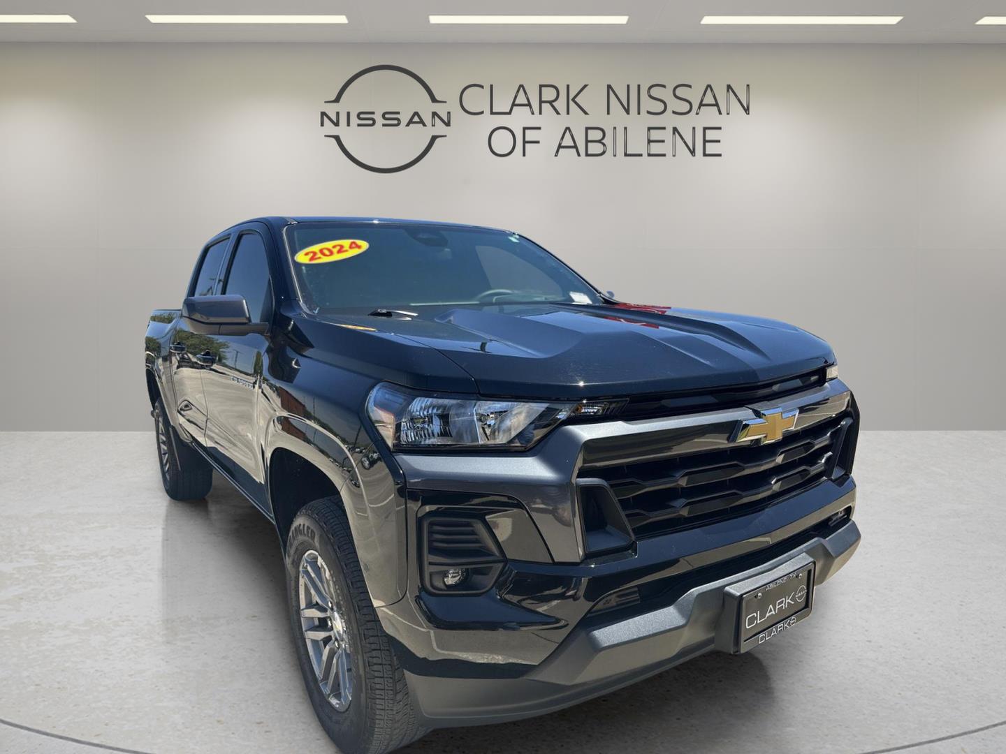 Black 2024 Chevrolet Colorado Pickup Truck Four-Wheel Drive 8-Speed Automatic