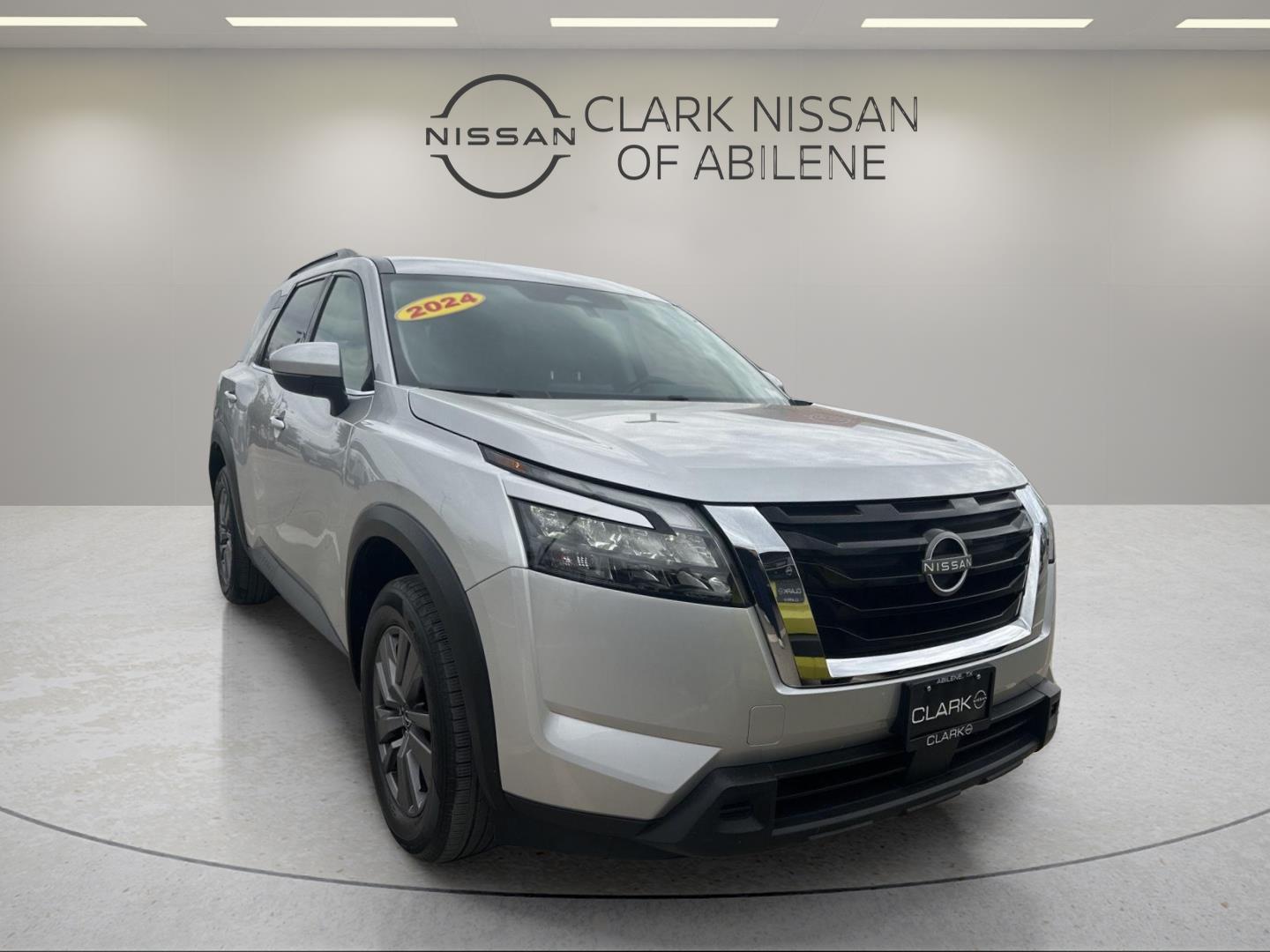 2024 Nissan Pathfinder SV FWD