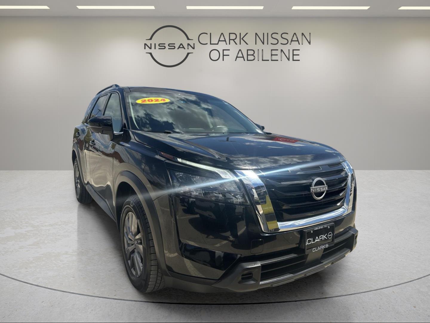 2024 Nissan Pathfinder SV FWD