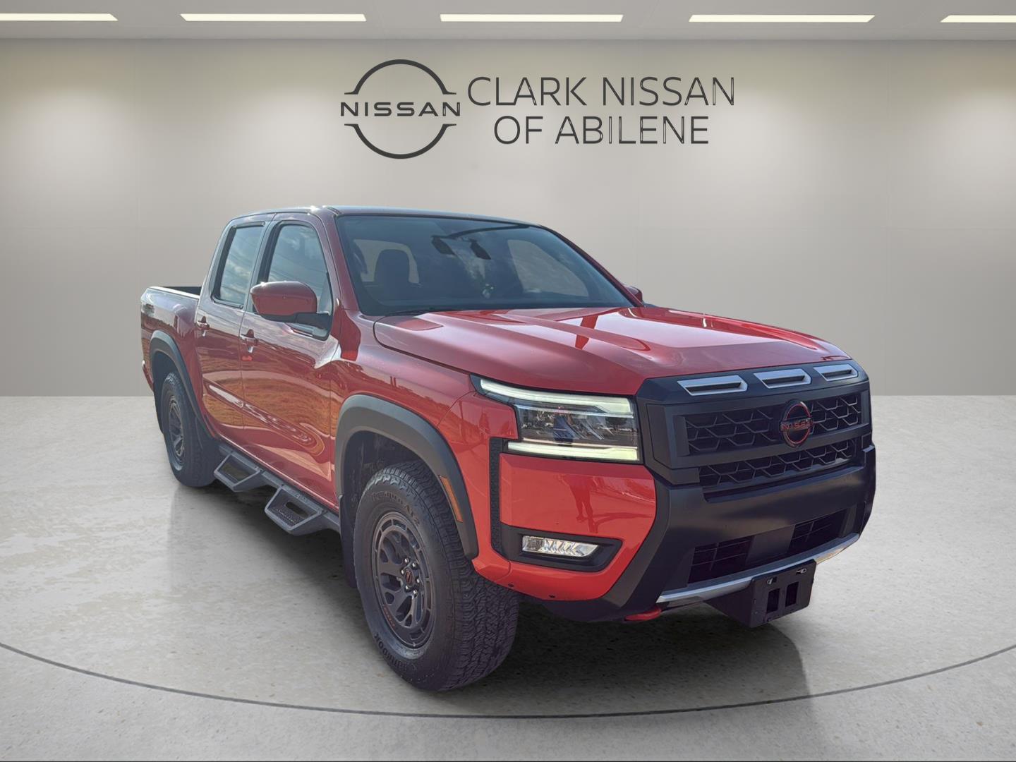 2025 Nissan Frontier PRO-4X Crew Cab 4WD