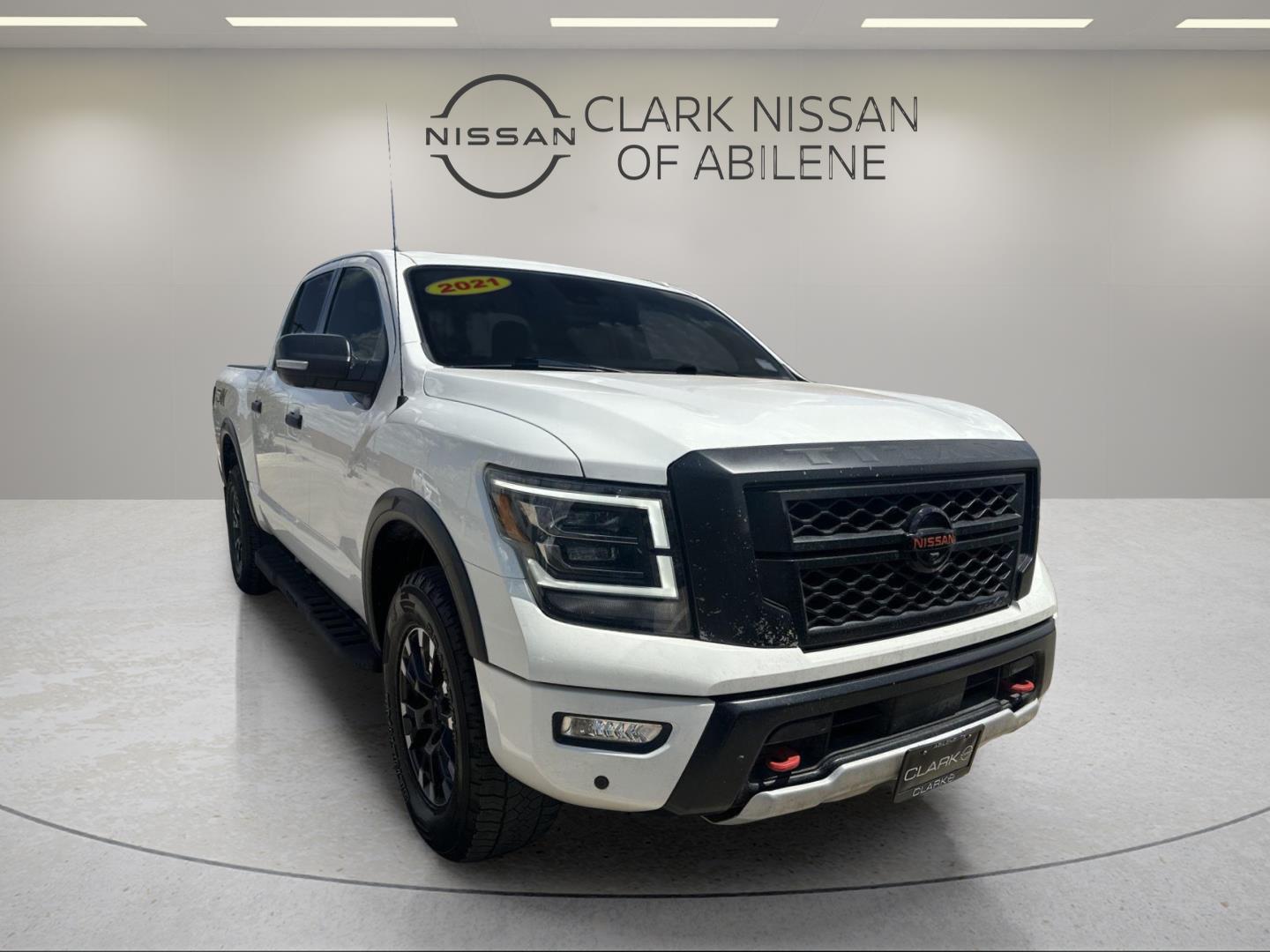 Glacier White 2021 Nissan Titan Pickup Truck Four-Wheel Drive Automatic