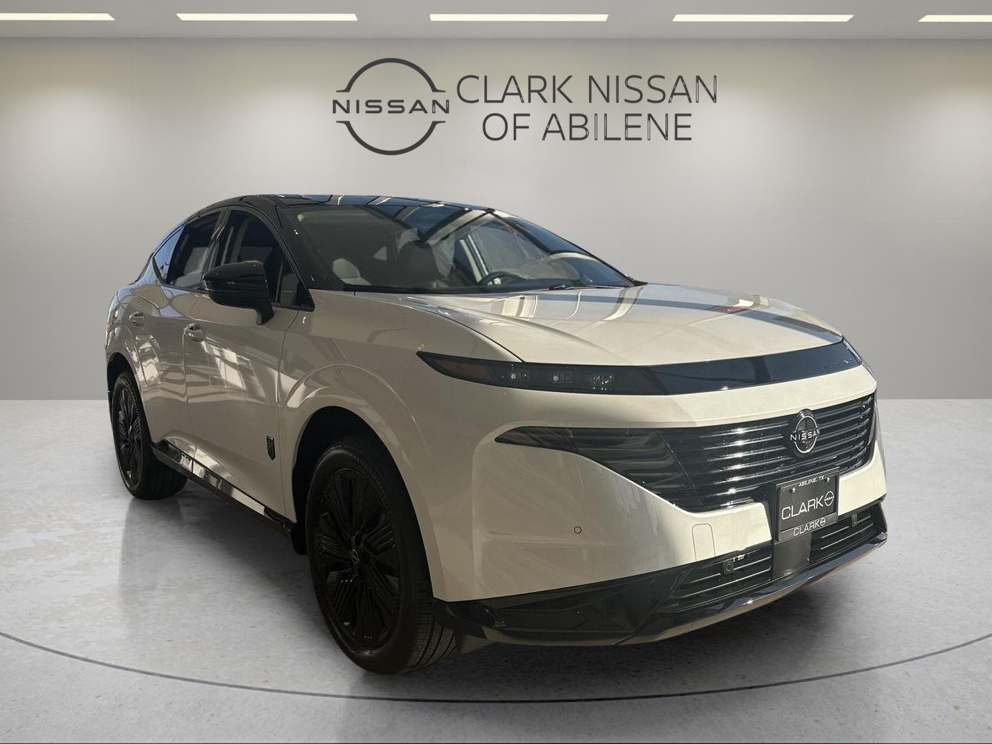 Everest White Pearl Tricoat/Super Black 2027 Nissan Murano SUV / Crossover All-Wheel Drive Automatic