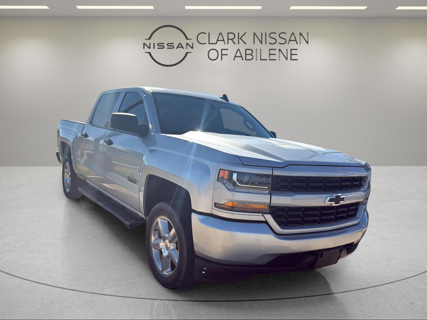 Silver Ice Metallic 2018 Chevrolet Silverado 1500 Pickup Truck 4X2 6-Speed Automatic