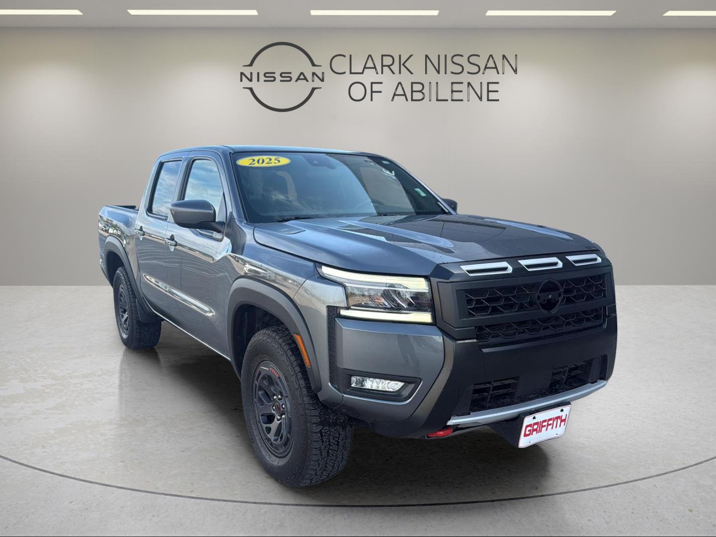 2025 Nissan Frontier PRO-4X Crew Cab 4WD