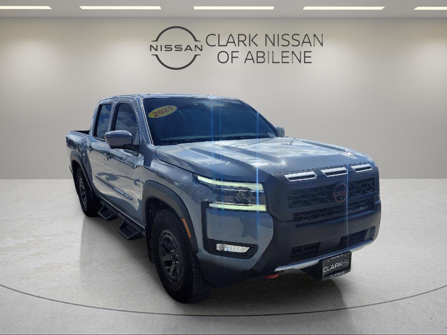 2025 Nissan Frontier PRO-X Crew Cab RWD