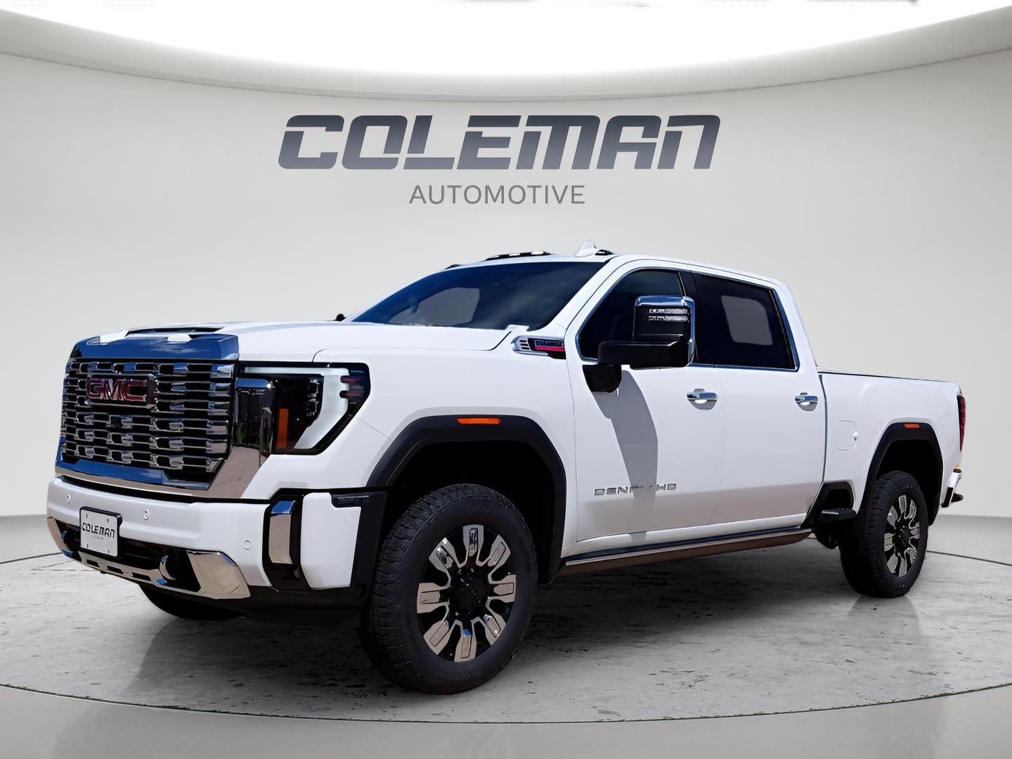 Summit White 2026 GMC Sierra 2500HD Pickup Truck Four-Wheel Drive Automatic