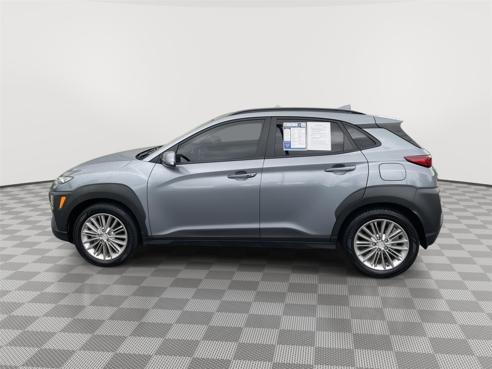 Used 2020 Sonic Silver Hyundai SEL Plus image 11