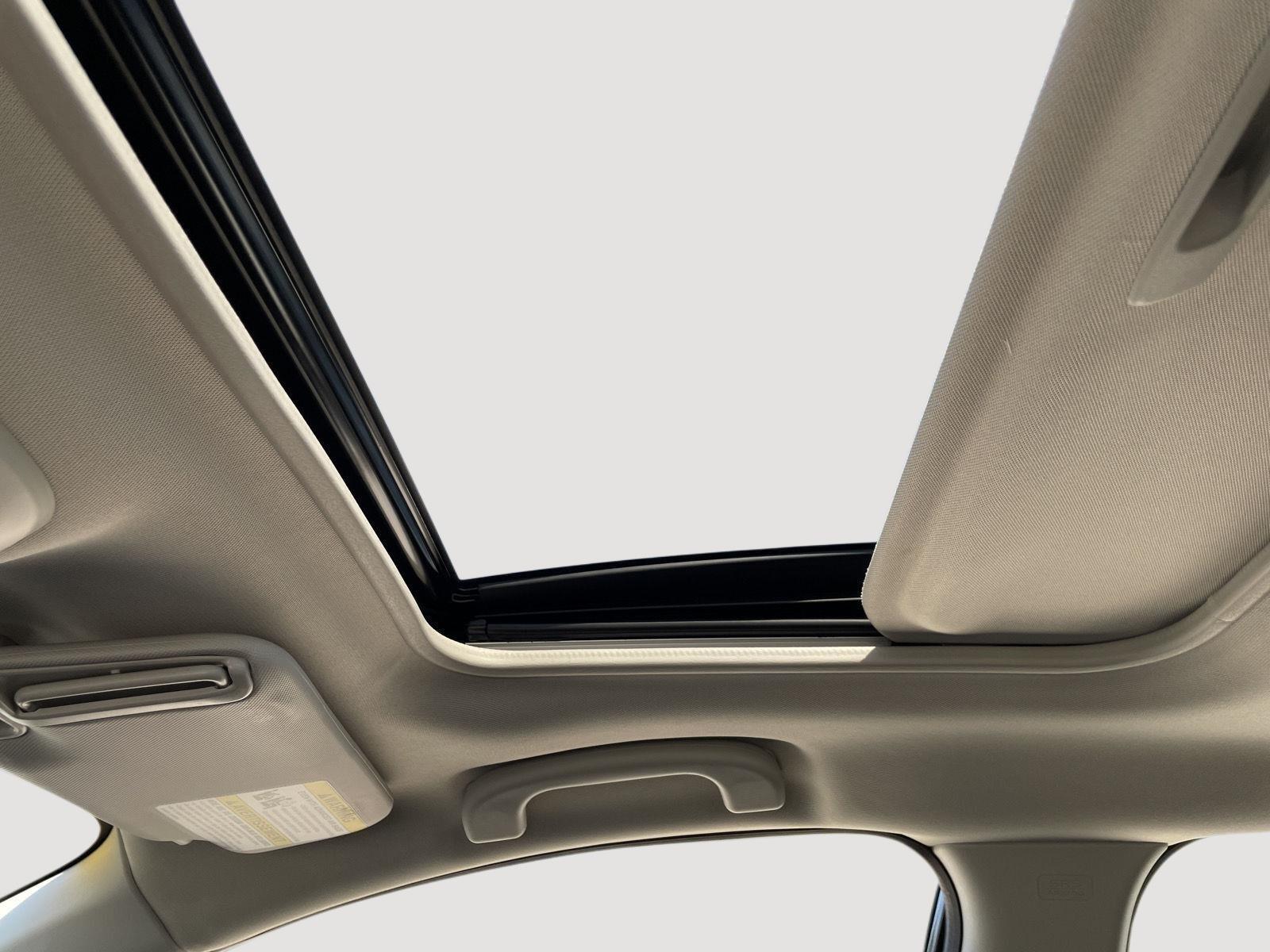 Used 2023 Magnetite Gray Metallic Subaru Premium image 4