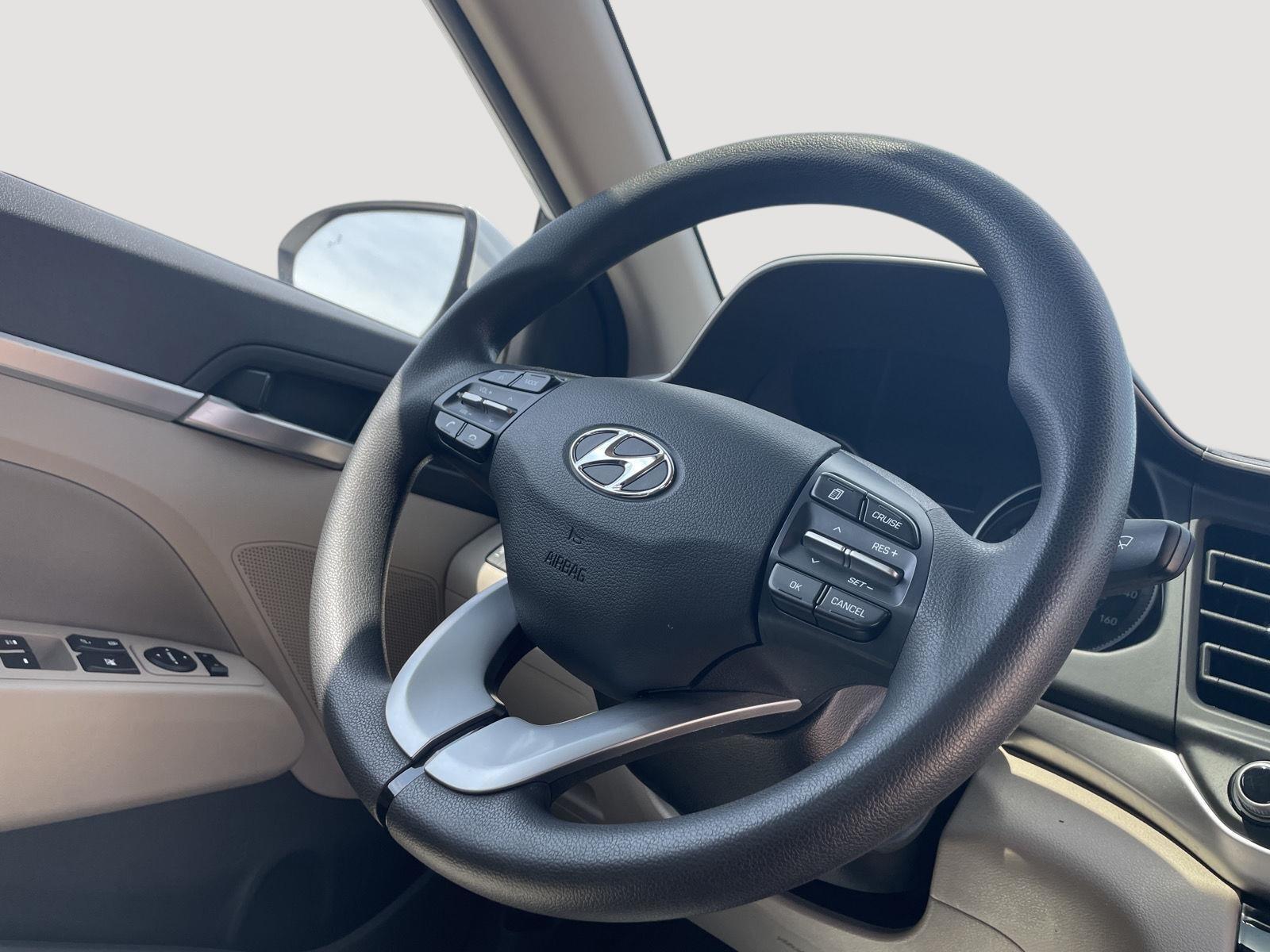 Used 2019 Quartz White Pearl Hyundai SEL image 19