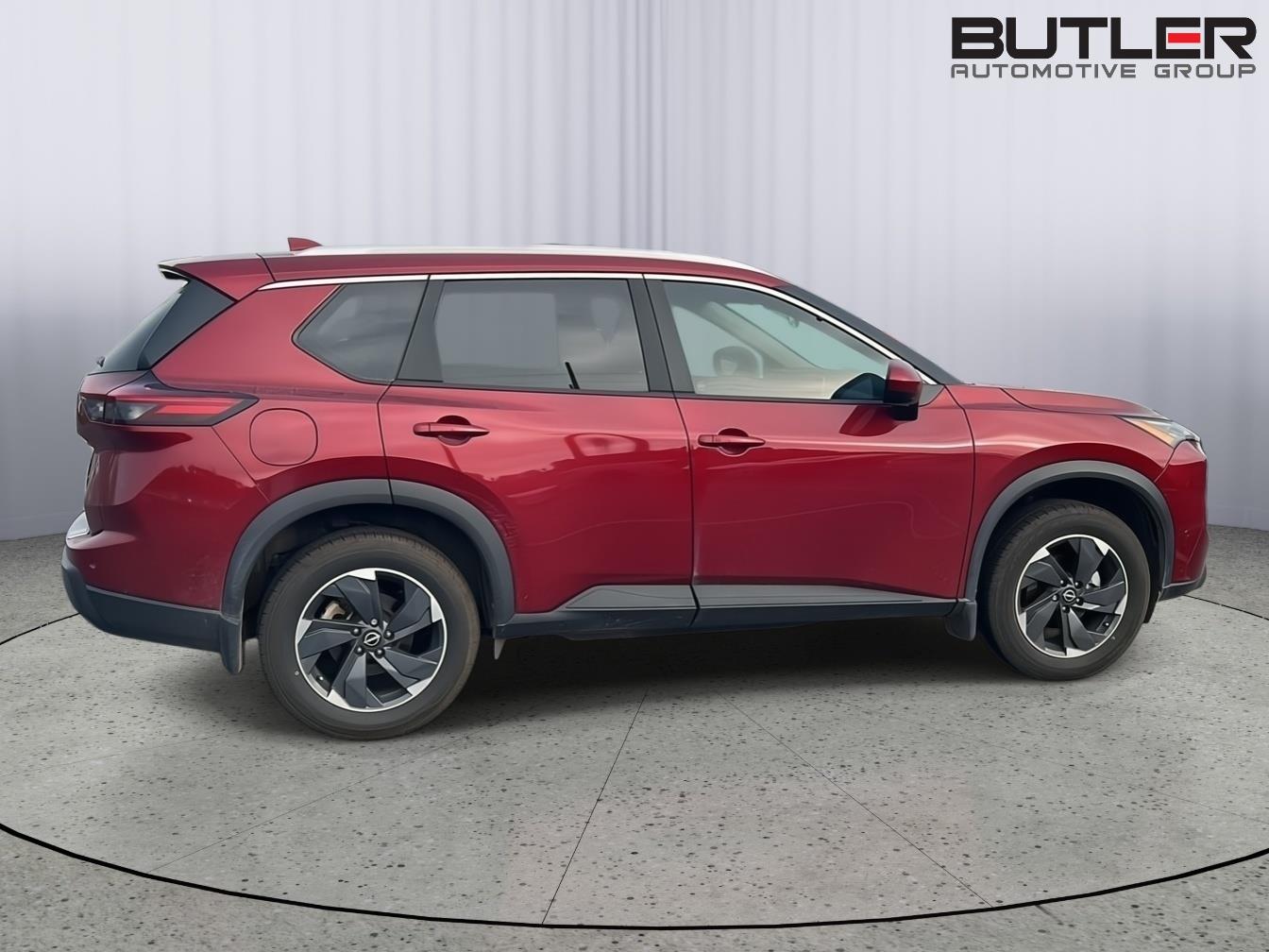 View vehicle photo 4