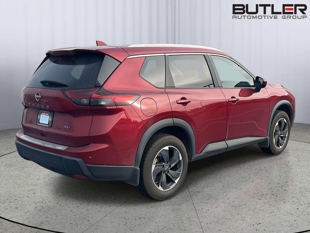 View vehicle photo 5