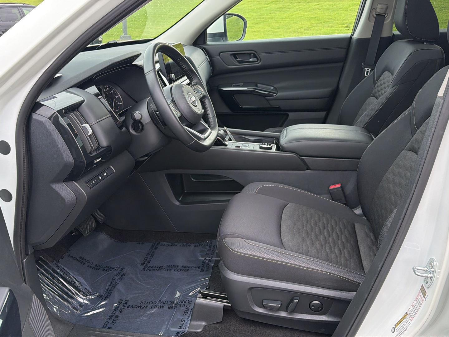 Used 2024 Nissan Pathfinder SUV