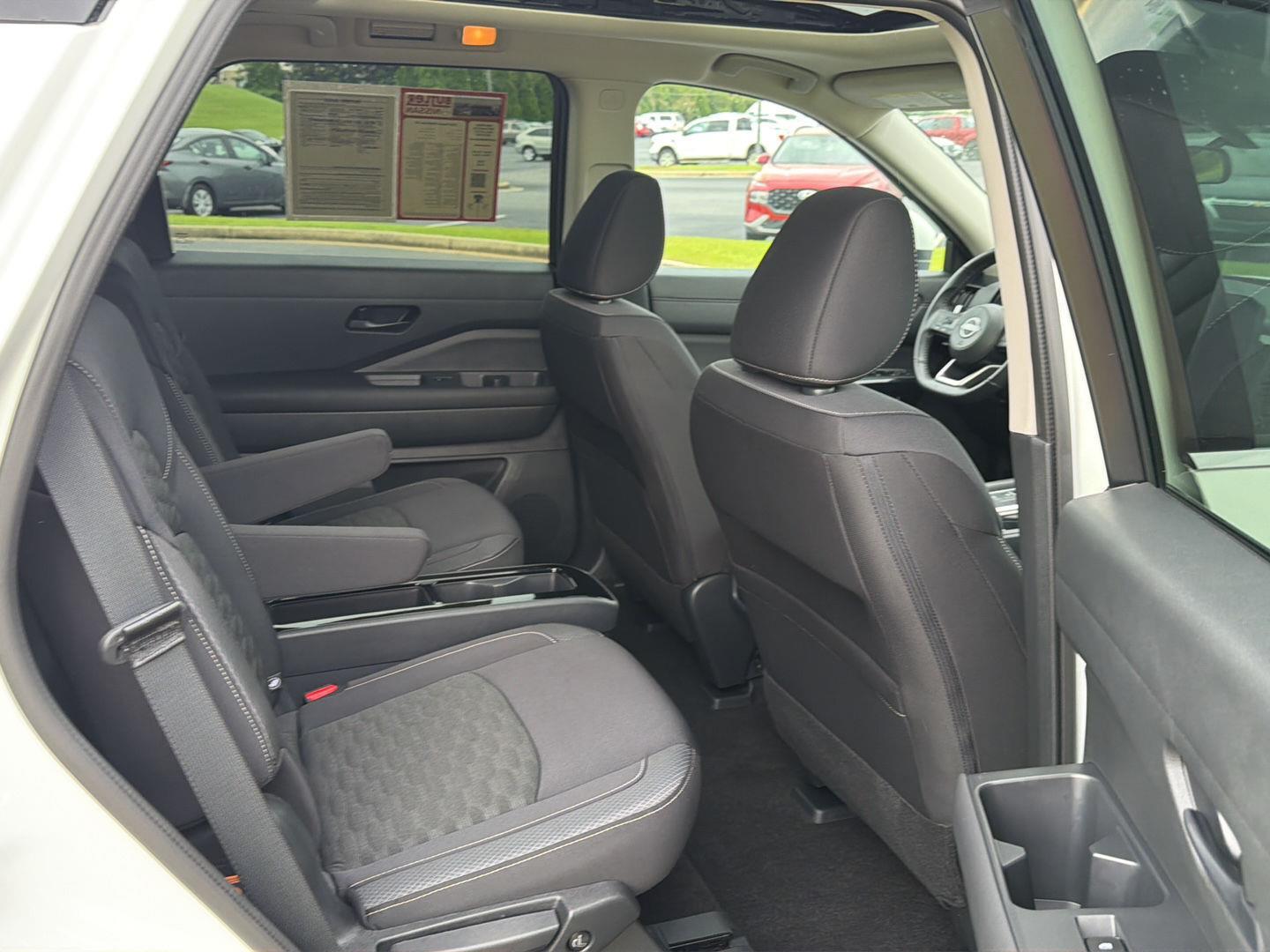 Used 2024 Nissan Pathfinder SUV