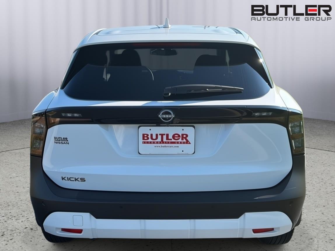 Used 2025 Nissan Kicks SUV