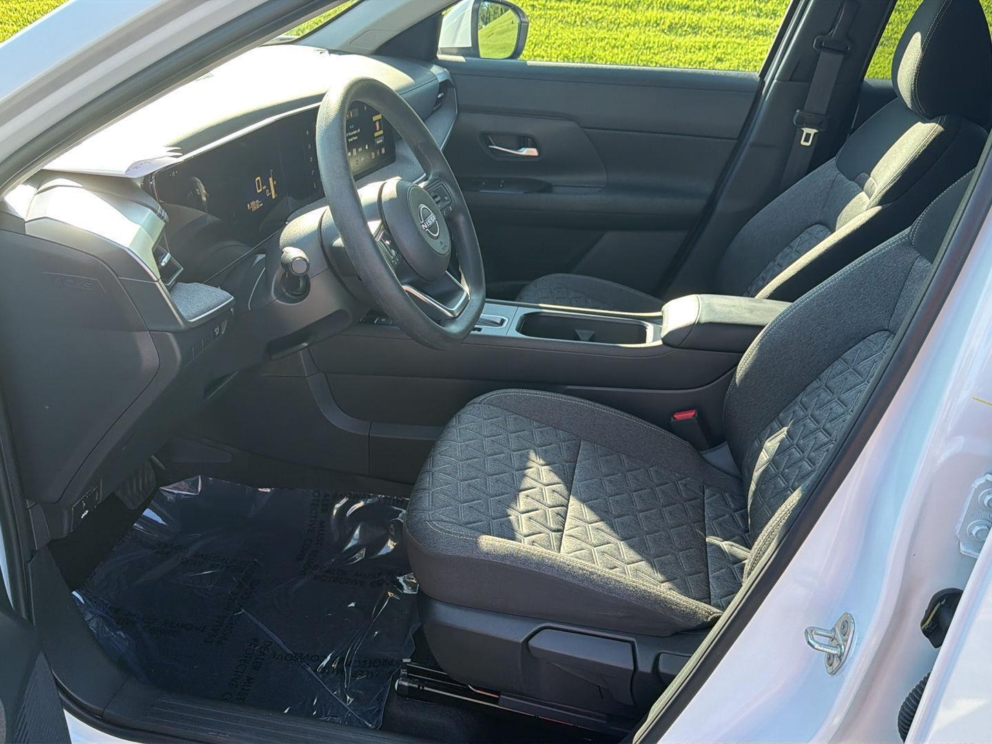 Used 2025 Nissan Kicks SUV