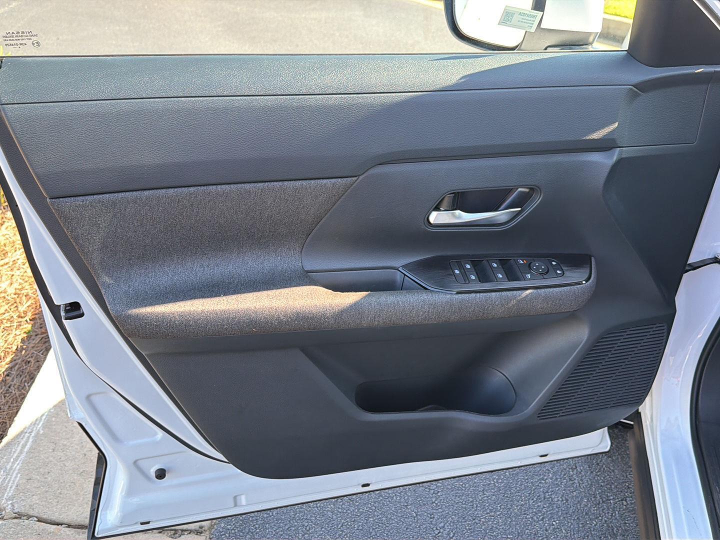 Used 2025 Nissan Kicks SUV