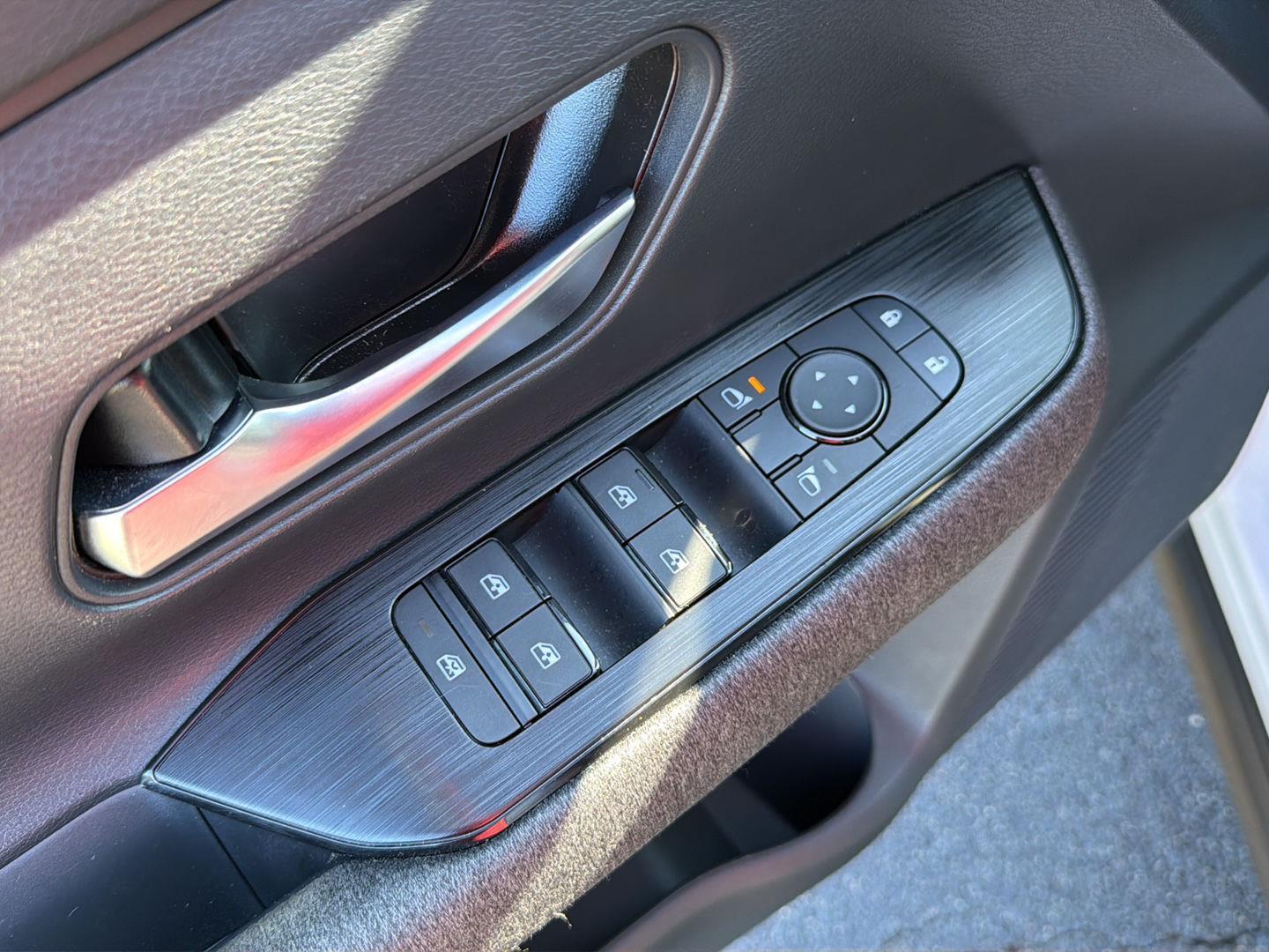 Used 2025 Nissan Kicks SUV