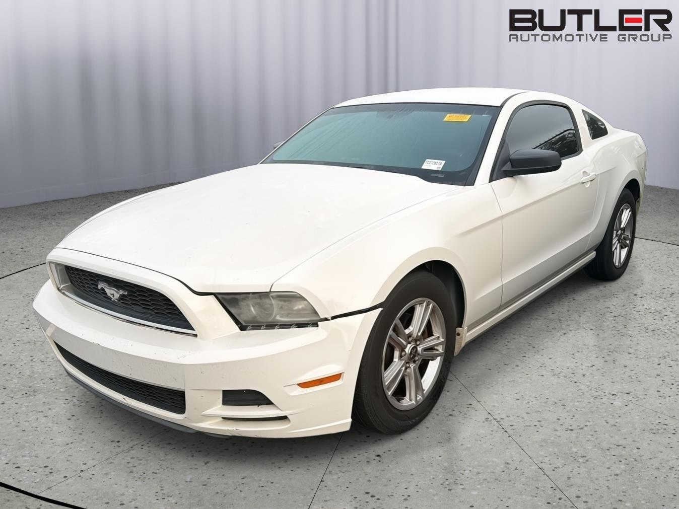 2013 Ford Mustang V6 Coupe RWD