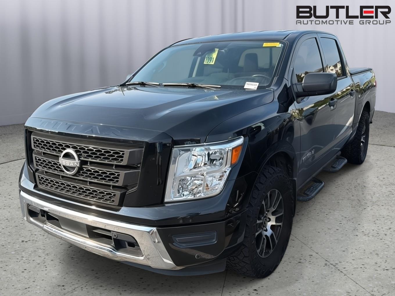 2023 Nissan Titan SV Crew Cab RWD