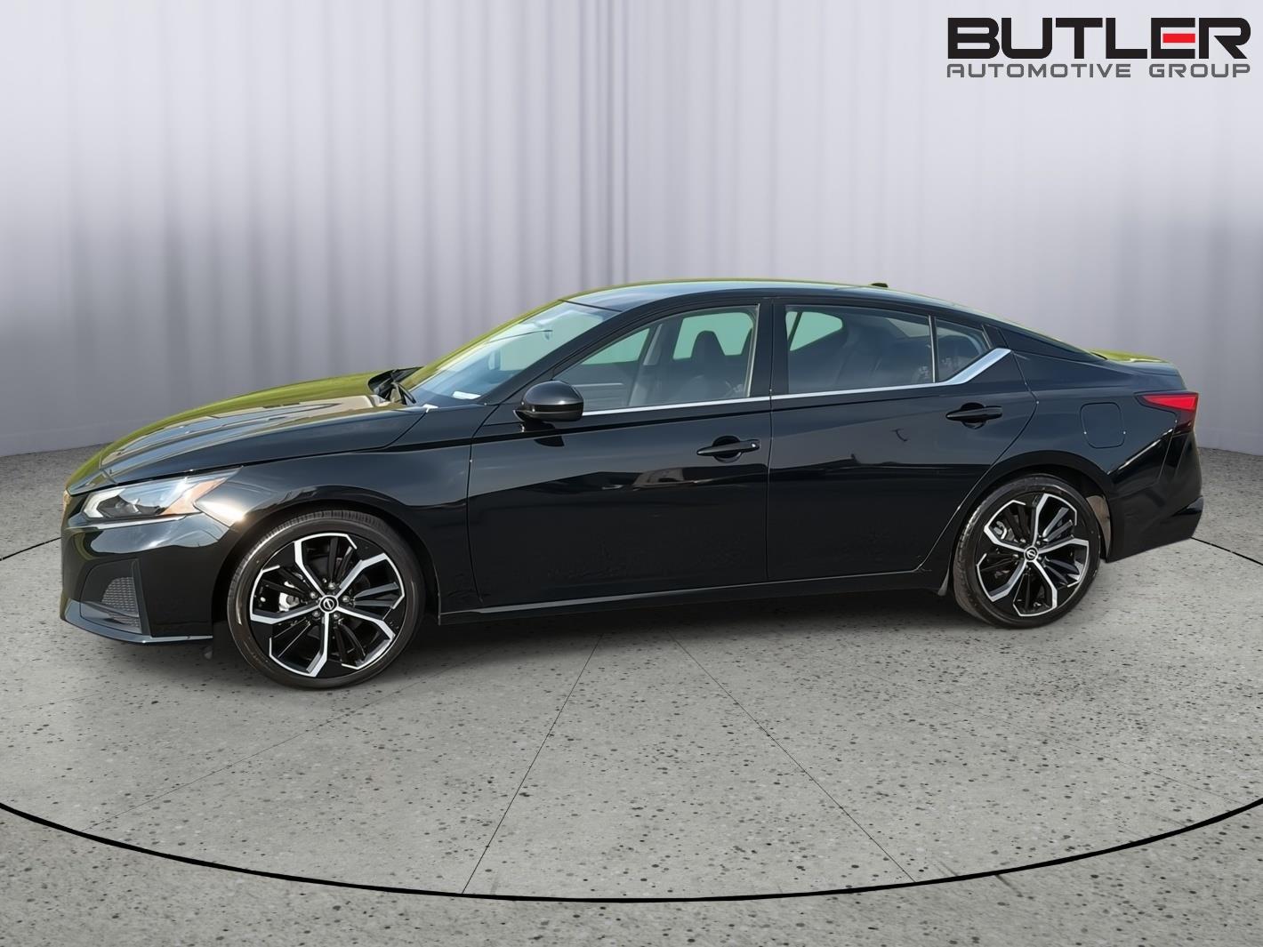 Used 2024 Nissan Altima Sedan