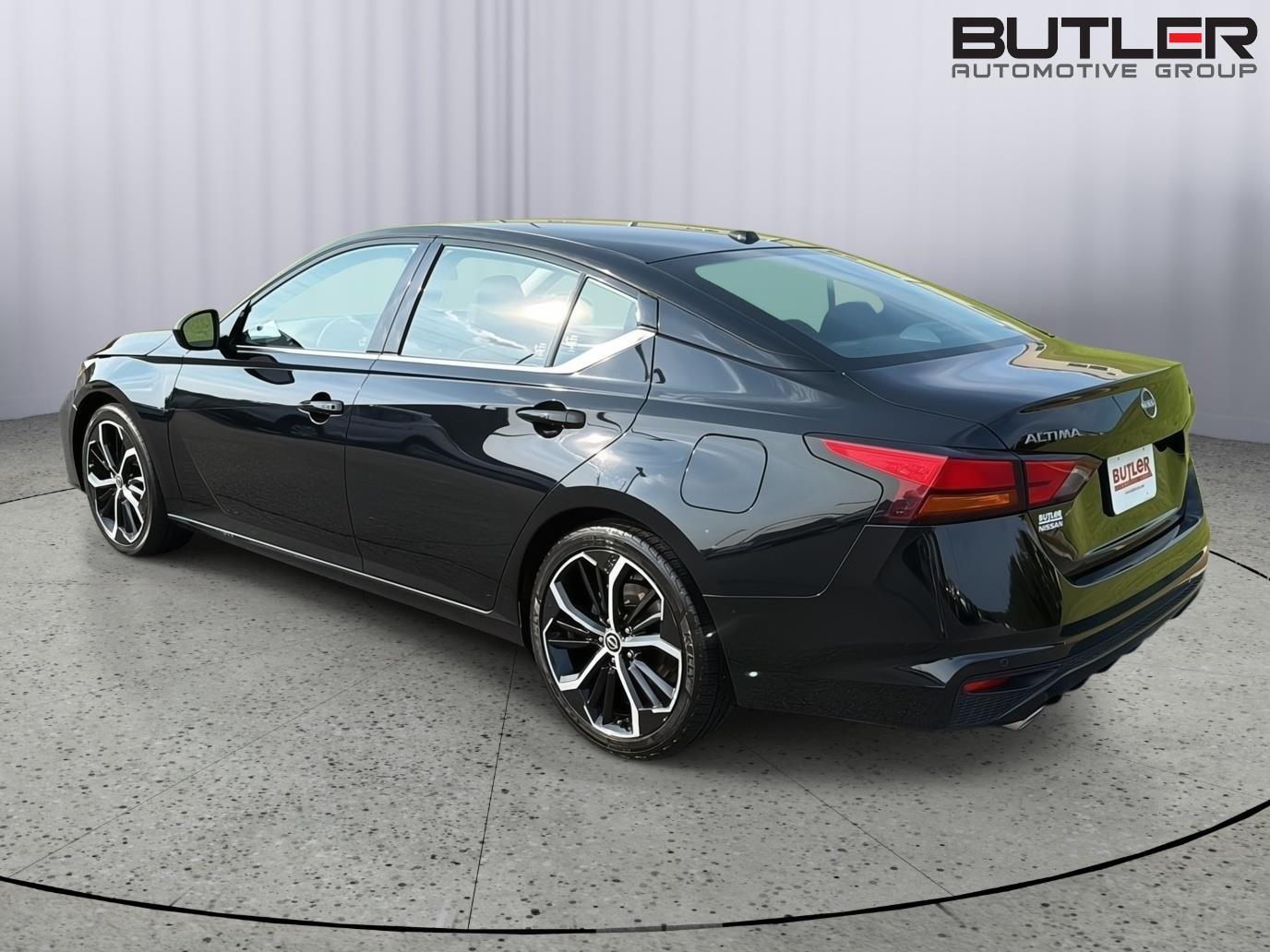 Used 2024 Nissan Altima Sedan