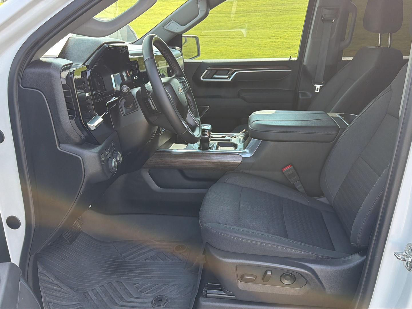 Used 2025 Chevrolet Silverado 1500 Truck