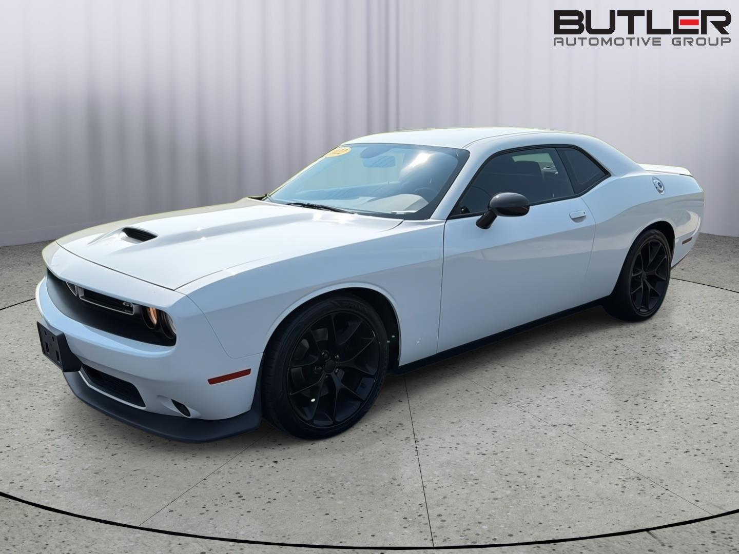 White Knuckle Clearcoat 2022 Dodge Challenger Coupe Rear-Wheel Drive 8-Speed Automatic